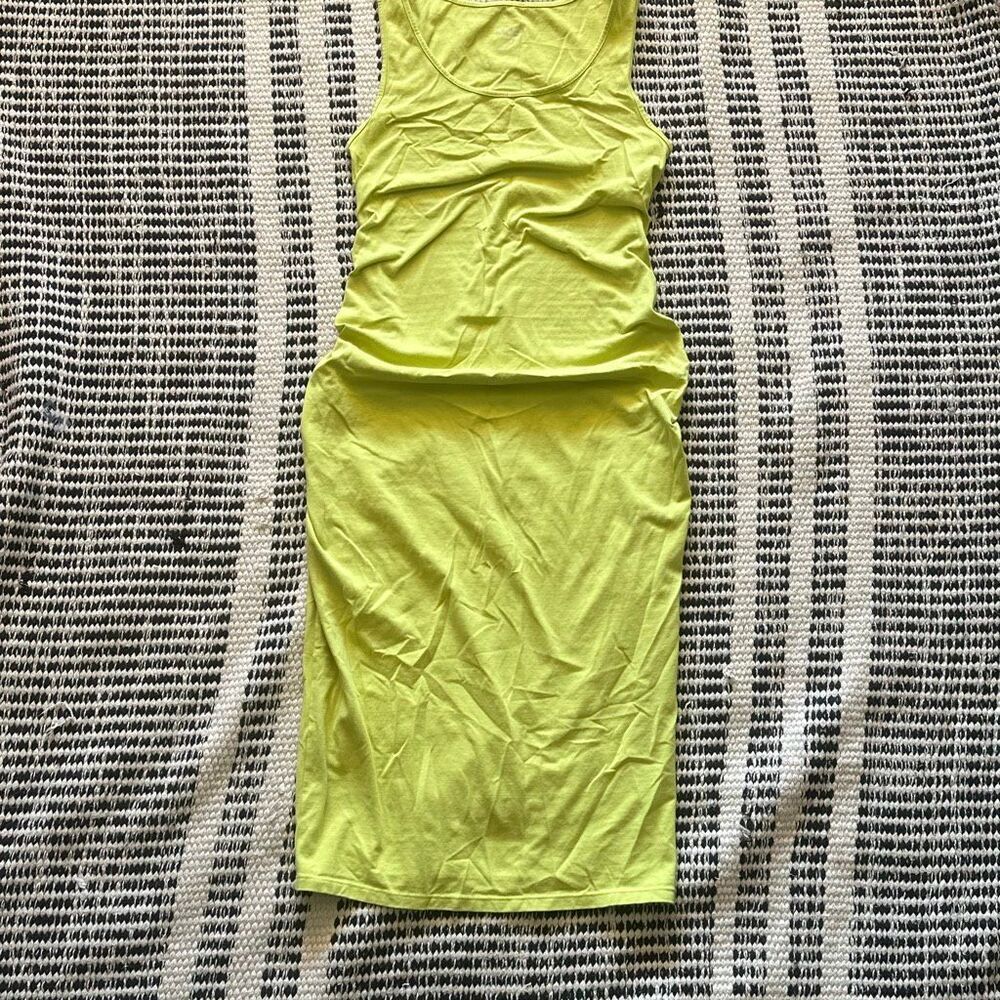 Isabel maternity Size small lime green fitted mid calf dress
